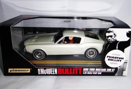 Mustang Phantom Bullitt white